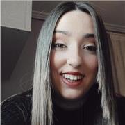 Me defino como una persona emprendedora, con muy buenas habilidades sociales y creativa.